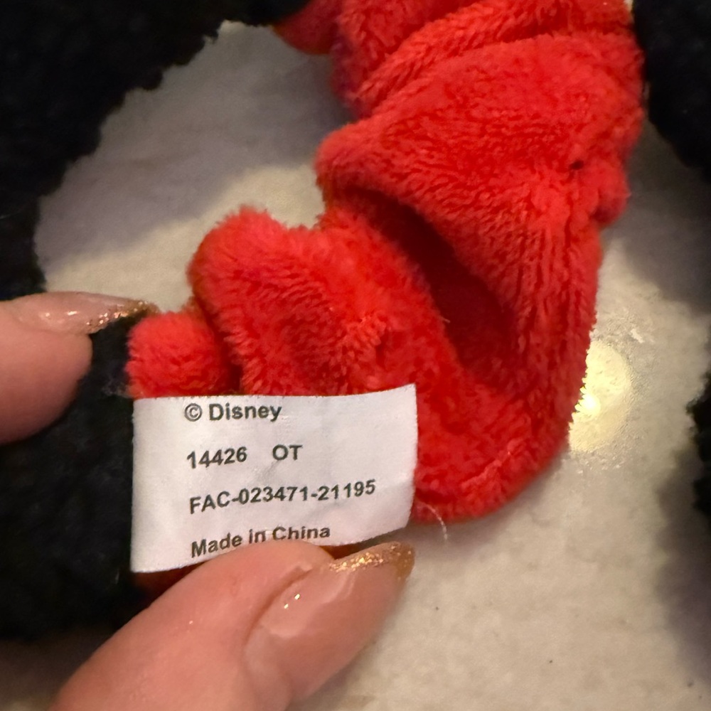 Mickey Mouse Bag and Scrunchie Bundle - Picture 9 of 16